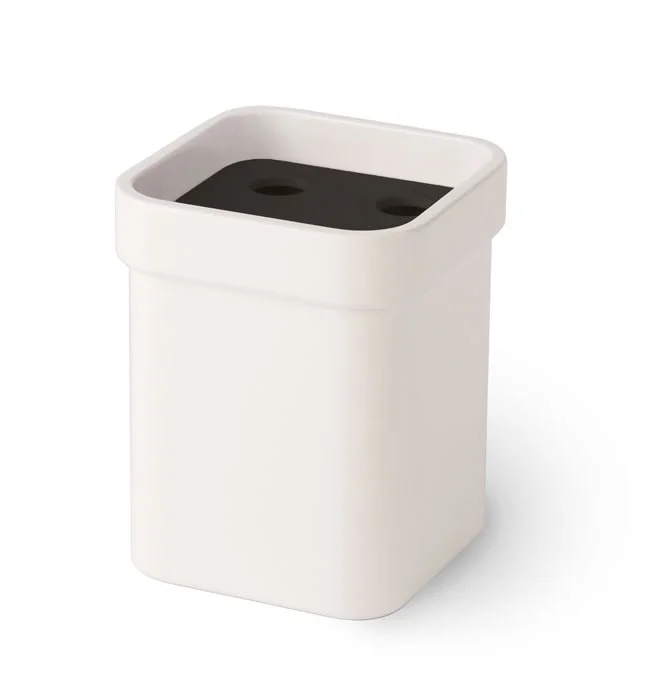 Стакан 5146.18 керамический белый с черной вставкой