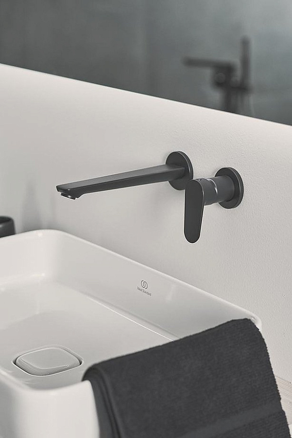 Смеситель для умывальника Ideal Standard Silk Black Cerafine O BD133XG черный матовый