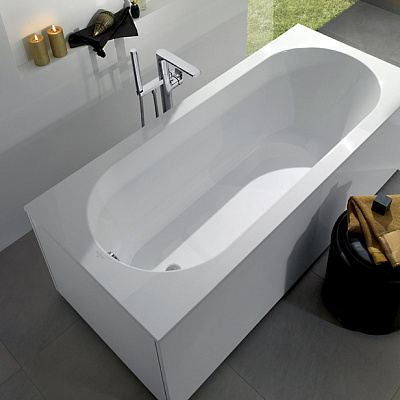 Квариловая ванна Villeroy & Boch Oberon