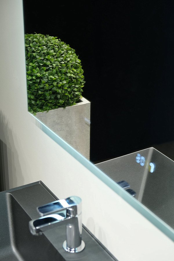 Зеркало Raval Kvadro 100 с подсветкой и часами